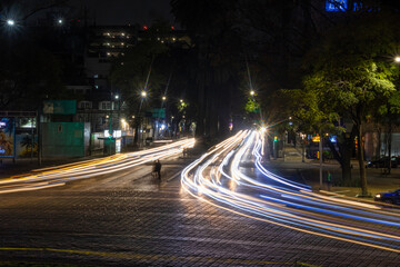 Larga exposicion en el angel de la indepencencia Cdmx
Pintar con luz