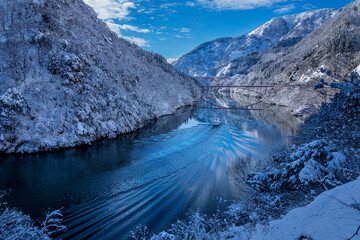 庄川峡遊覧船 富山県砺波市庄川町