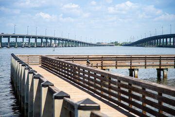 Obraz premium Walkways and bridges over the waterways of Florida