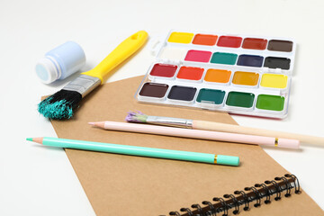 Naklejka premium Concept of drawing, creativity in drawing and art