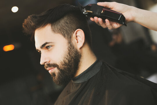 Barber Cutting Hair Images – Browse 332,697 Stock Photos, Vectors, and Video  | Adobe Stock