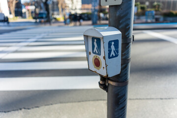 押しボタン式の横断歩道