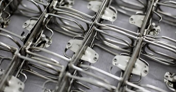 Set of metal clips with rings for folders A4