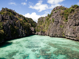 Fototapeta premium Drohnenfoto auf den Philippinen - Blue Lagoon