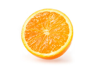 Halb aufgeschinittene Orange auf weiss als Freisteller