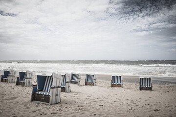 Strandk&ouml;rbe am Strand auf Sylt