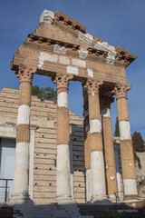 ancient roman ruin temple