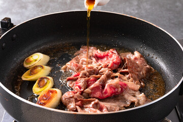関西風すき焼き（牛肩肉）beef shoulder sukiyaki	