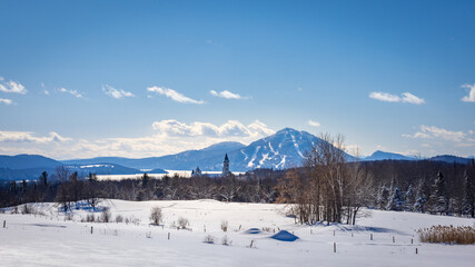 Naklejka premium View of Mount Owl's Head in the Eastern Townships in winter