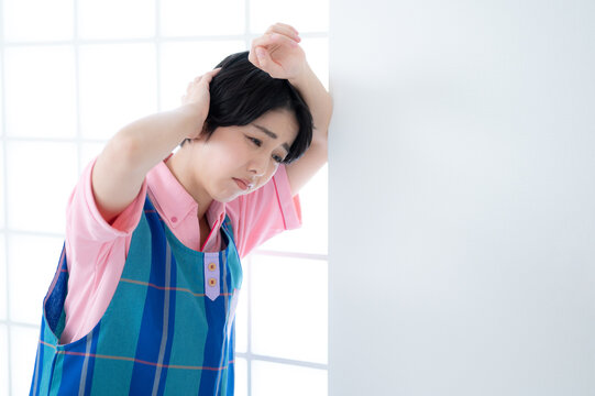 給料が安くて疲れた保育士さん