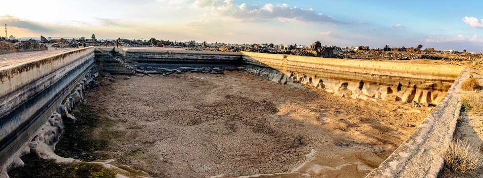 قلعة وحصون وآثار مدينة ام الجمال - الاردن
Castle, forts and monuments of Umm al- Jimal city- Jordan