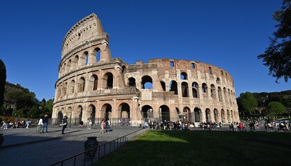 Fototapeta na wymiar Ancient Colosseum in Rome, Italy r, center, city, ro