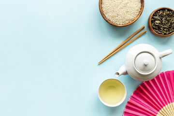 Obraz na płótnie Canvas Asian tabble setting with tea set and rice bowl