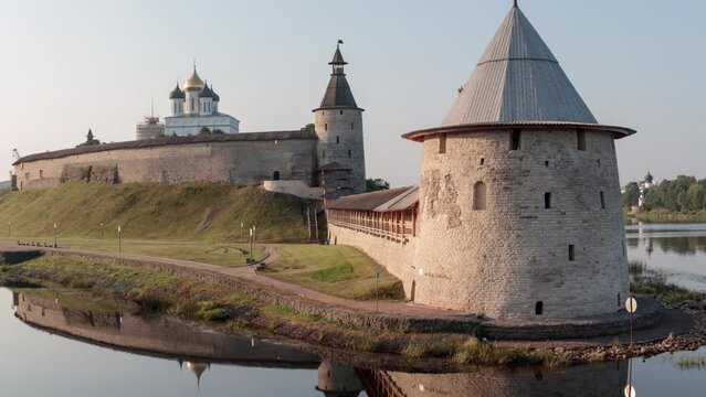 View of ancient Pskov Kremlin on Velikaya river. Time-lapse.