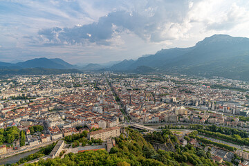 Obraz premium The city of Grenoble viewed from the top
