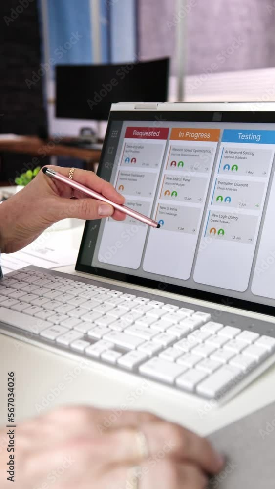 Aufkleber Project Manager Using Agile Software