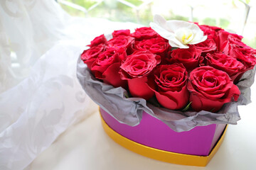 greeting card happy valentine's day. bouquet of roses and red heart	