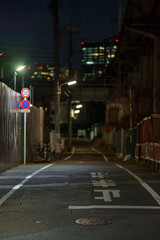 線路脇の路地