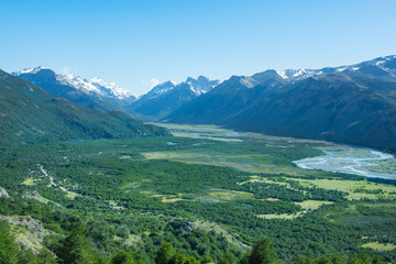 Fototapeta na wymiar Landscape of El Chaltén from Mirador Rio de Las Vueltas (Rio de Las Vueltas Viewpoint), in the Argentine Patagonia - El Chaltén, Argentina