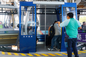 Single Tram loading in Asia