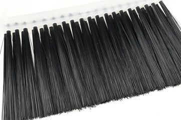 ほうきの掃く部分は黒く