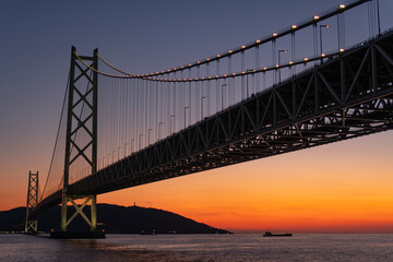 明石海峡大橋とマジックアワー
