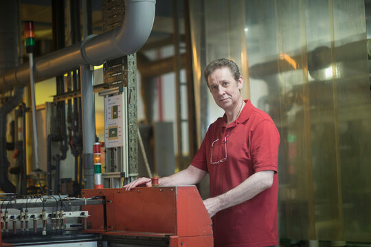 Portrait of a male engineer working in industry, Hanover, Lower Saxony, Germany