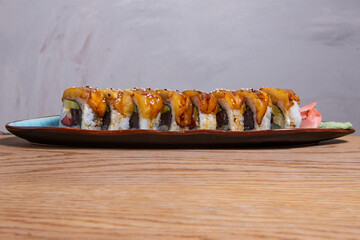 Uramaki sushi roll