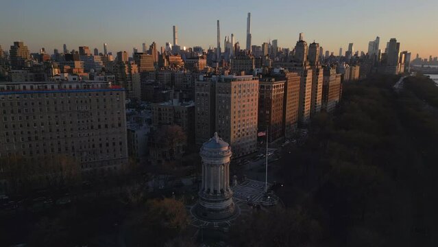 sunset flying clockwise around Soldiers and Sailors Monument in NYC 