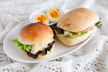 手作りハンバーガーのワンプレート