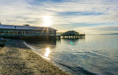 Obraz premium Hazy Sun Over Pier 2