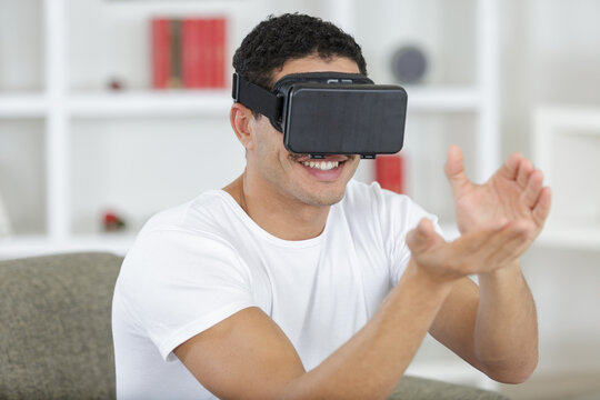 male using vitual reality mask