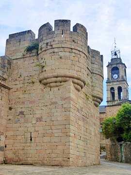 MONUMENTOS EN PUEBLO ZAMORANO DE PUEBLA DE SAN&Aacute;BRIA.