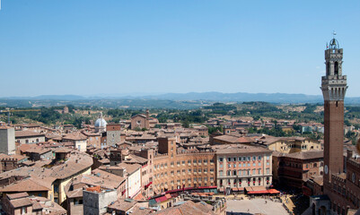 Fototapeta na wymiar Beautiful aerial view of Siena, with its square and tower
