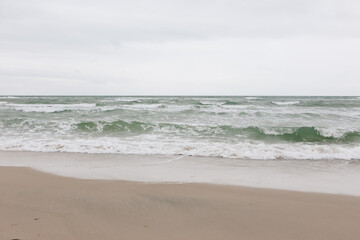 Fototapeta na wymiar Water waves of the baltic sea in Germany