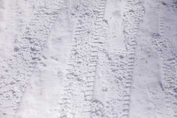 雪道　Snow-covered road