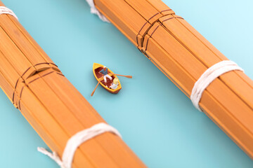 Miniature photography Rowers between bamboo slips