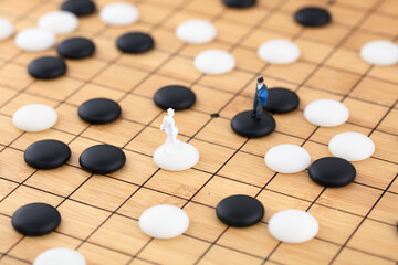 Cooperation and competition among businessmen on the Weiqi board