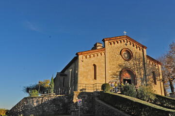 Franciacorta, Santuario di Santo Stefano al Montorfano di Rovato al tramonto (Brescia)	