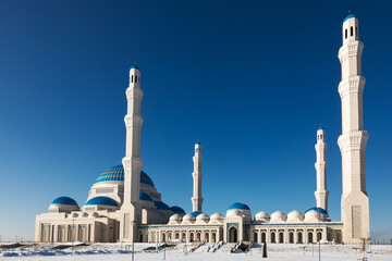 Fototapeta na wymiar The Grand Mosque of Astana Kazakhstan