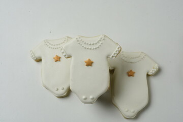 cake to announce the birth of a baby