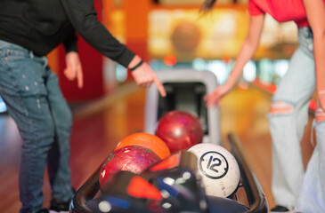 Bowling provides a fun and relaxed atmosphere for players looking to unwind and bond with loved ones, from amateurs to professionals, bowling attracts players of all skill levels