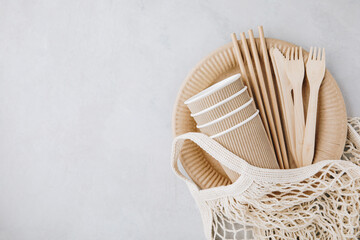 Disposable paper tableware (paper cups, plates, straws, wooden forks, knives, ). Plastic free and...
