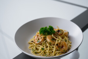 spaghetti pad kee moa with prawns hot and spicy Thai style