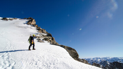 Fototapeta na wymiar Mountain Pyrenees Alpinism