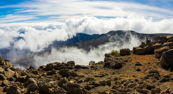 The Sliding Sands Trail Descending Into Haleakala Crater, Haleakala National Park, Maui, Hawaii, USA