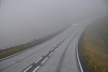 Fototapeta premium Straße auf den Färöer-Inseln