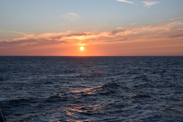 Sonnenuntergang über dem Mittelmeer