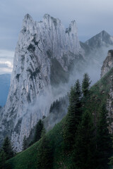 Saxerl&uuml;cke in Schweiz mit Nebel