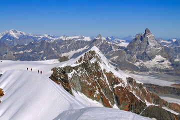 Alpinisti sul Lyskamm Occidentale, Monte Rosa (Cervino sullo sfondo)